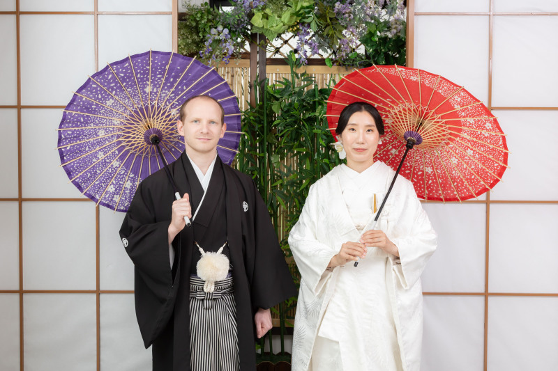 和傘を添えて華やかに