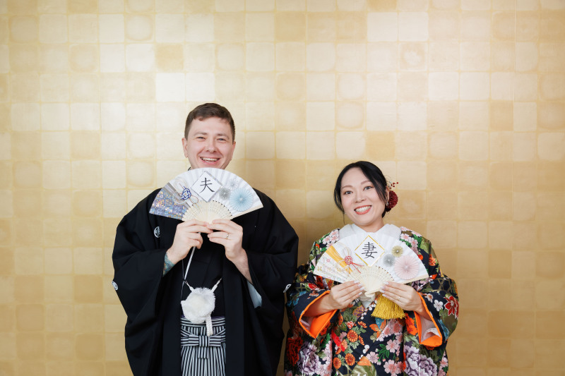 夫婦扇子で笑顔満開