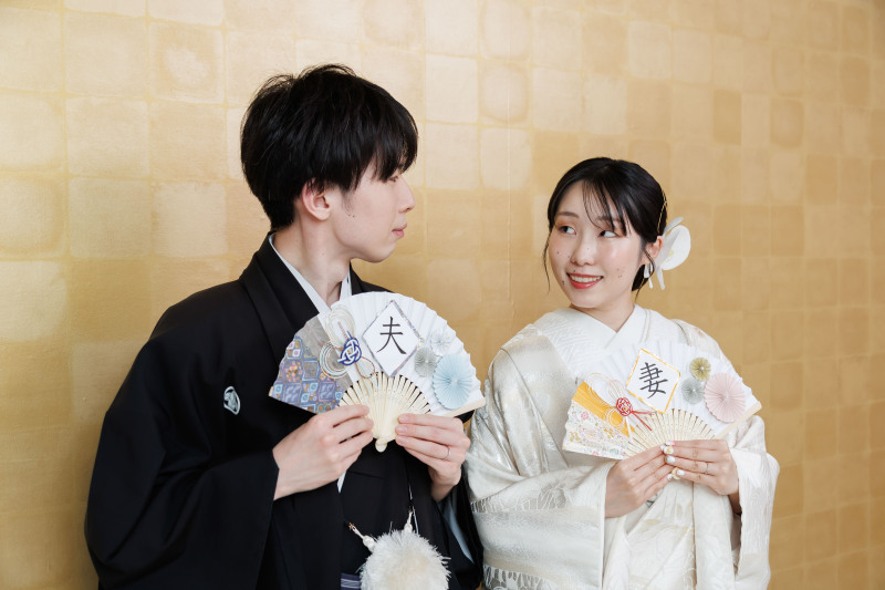 夫婦扇子で華やかに