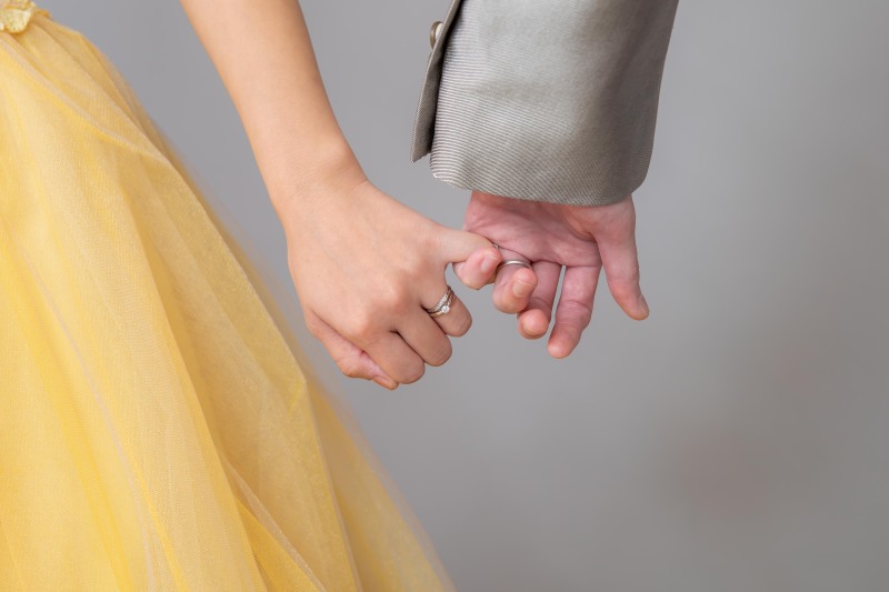 お二人が手をつないだ手元ショット。