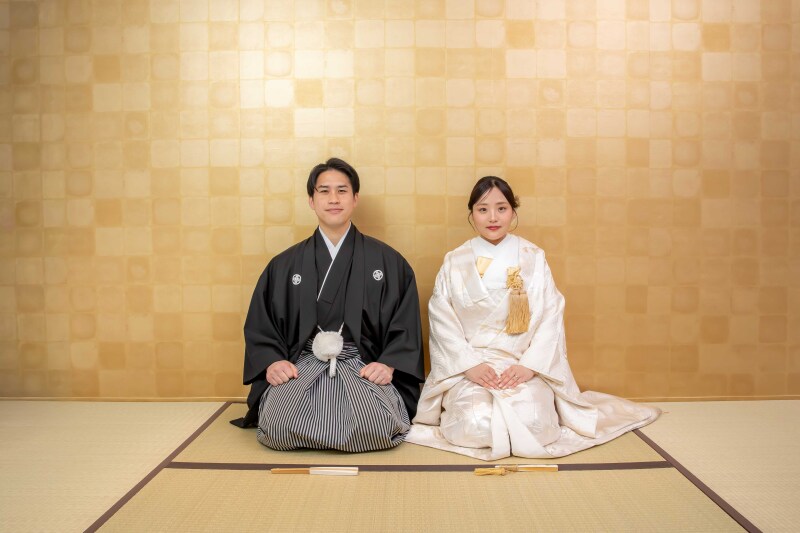 笑顔の正座ショット