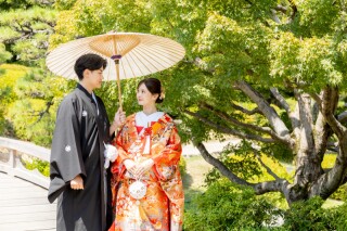 白無垢はスタジオ、色打掛は大仙公園へ。和装2着で残す一日