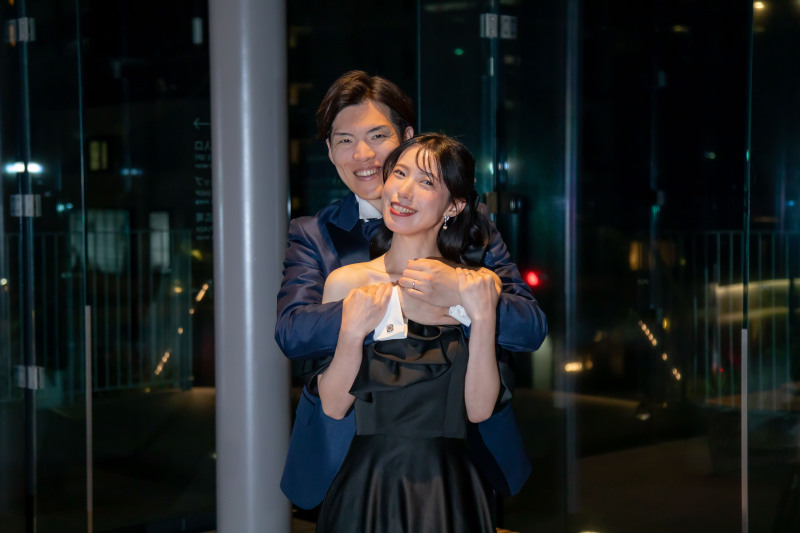 寄り添うナイトポートレート