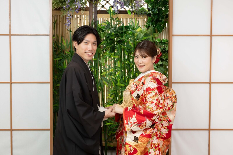 色打掛の華やかさを主役に