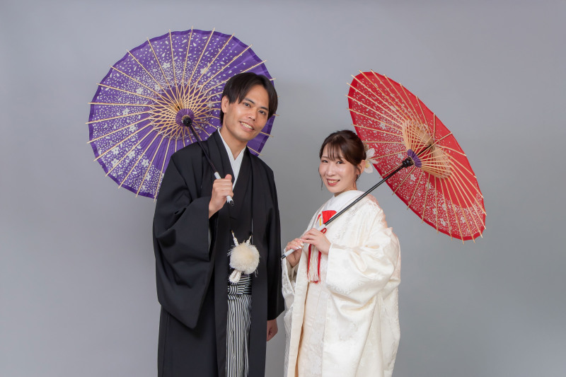 和傘が彩る婚礼フォト