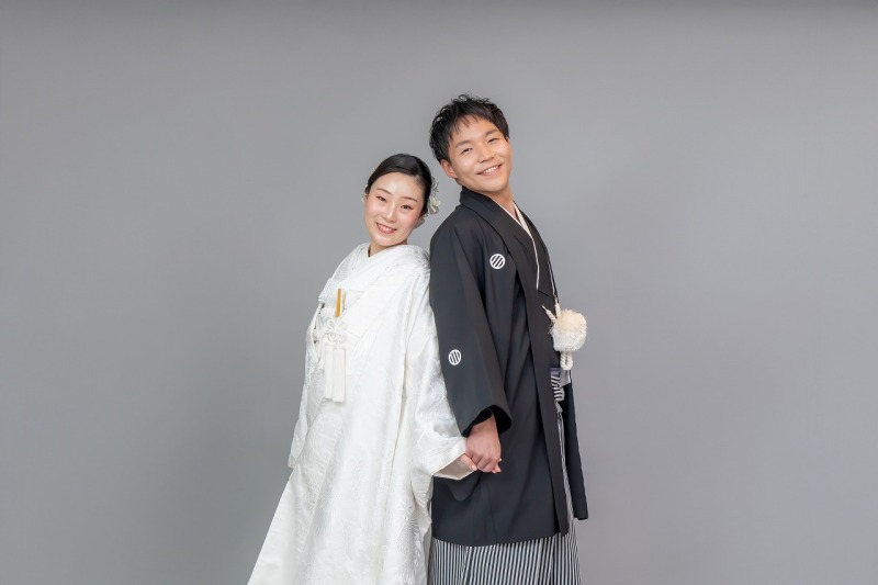 特価!【色打掛&白無垢】【日本庭園&スタジオ】10月末日まで撮影限定|写真データ200カット付き【99,000円】