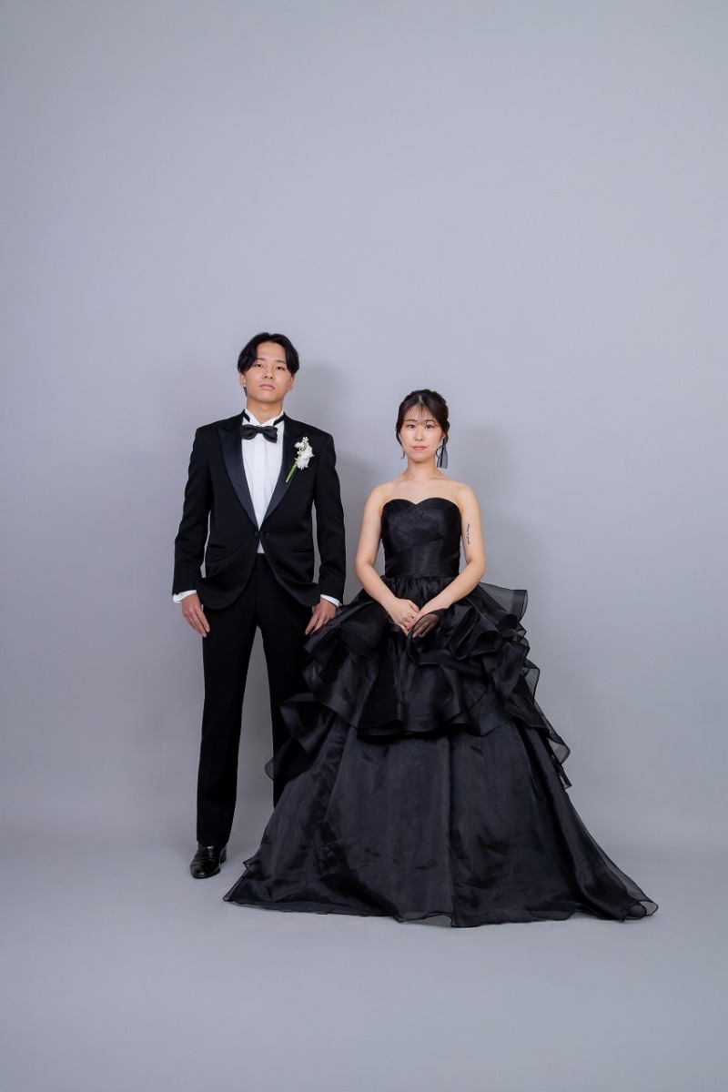 【洋装1着】スタジオプラン★一周年記念!お好きな洋装で撮影♪お二人の衣装・美容・撮影データ80カット含む【50,000円】
