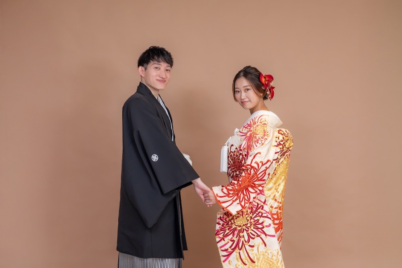 【和装＆洋装】1周年記念スタジオプラン★　衣裳（衣裳差額無し）・美容・撮影データ120カット　78,000円