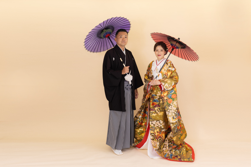 スタジオプラン★衣装１着追加、お好きな和装を２着着てスタジオで撮影♪衣裳（差額無し）・美容・撮影データ込