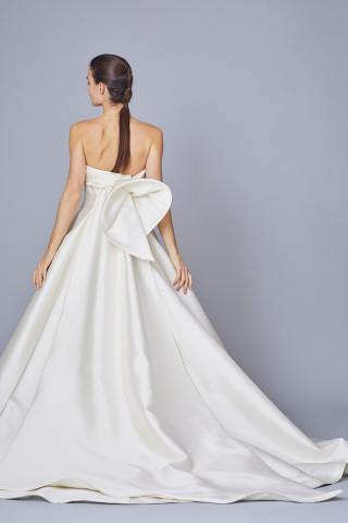 ANTONIO RIVA GIULIANA（ジュリアナ）