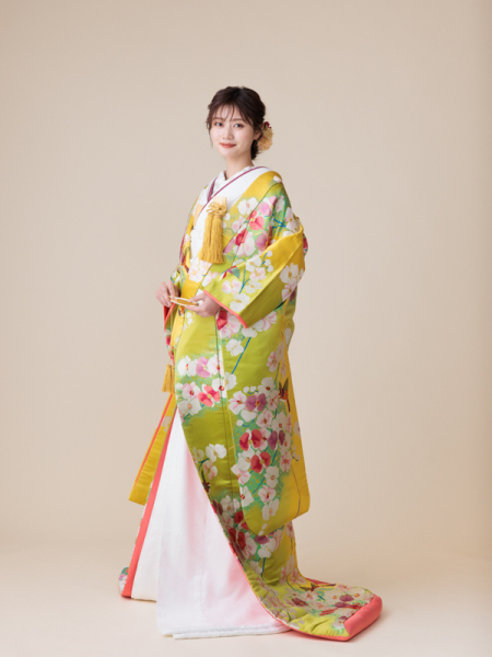 IU040