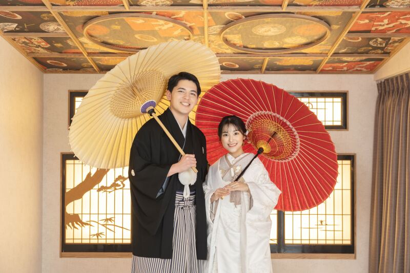 番傘で華やかに