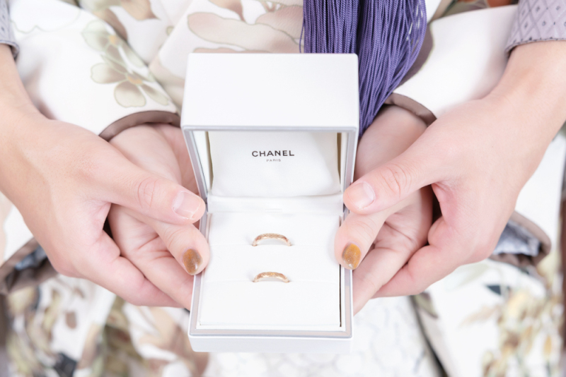 指輪のアップカット