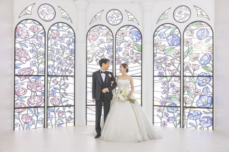 【通年プラン】洋装1着スタジオ撮影プラン撮影100カット+納品データ30カット付き/レタッチ&美肌補正付き