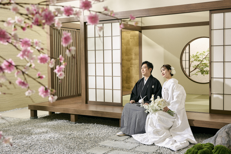 スタジオ人気No.2【通年プラン】衣装1着”追加料金なし選び放題” 撮影100カット+納品データ30カット/レタッチ&美肌補正付