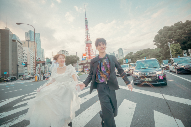 タクシーにて移動、東京タワー近辺で撮影開始!