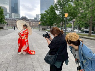 撮影アテンド費用