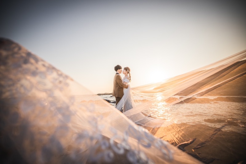 ロケ撮影はお任せください！多くのウェデイングフォトをこなしてきた直井だからこそ引き出せるお二人の表情、ポージングをご提案させて頂きます。お二人の残したいイメージを叶えます！