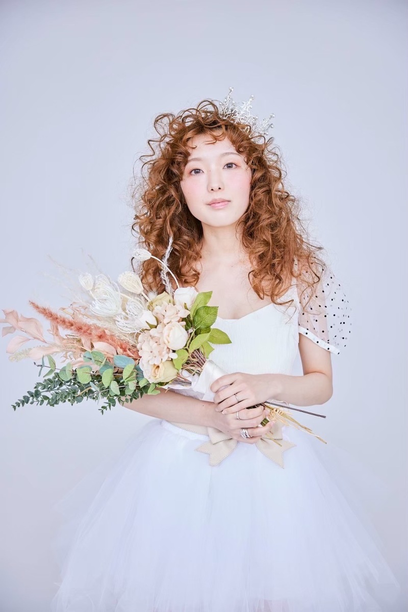 【挙式でRouxda.のヘアメイクご利用の方限定】洋装スタジオ撮影◎平日18時以降も追加料金サービス中‼︎衣裳・ヘアメイク付き