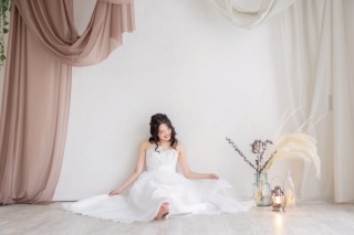 【ソロ】洋装スタジオ撮影プラン＼ドレス・小物・ヘアメイク全て込み／お好きなイメージで自分好みのお写真を‼︎お持込み衣裳大歓迎♪