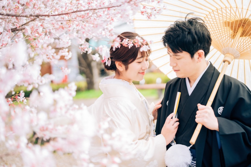 桜の下、そっと誓う未来