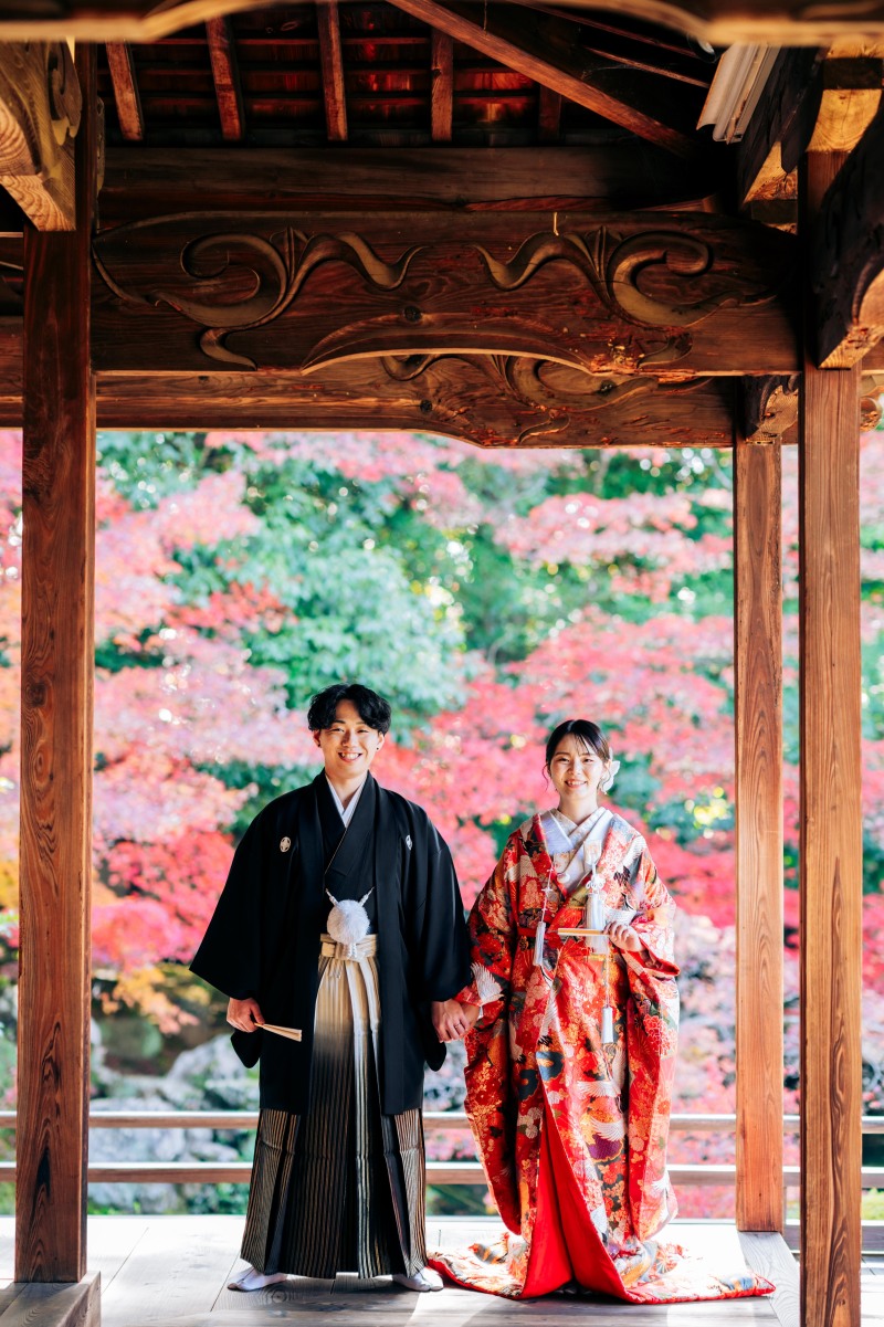 紅葉越しに誓う未来