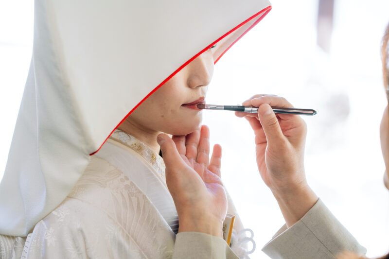 お母様が贈る心温まる紅差しシーン