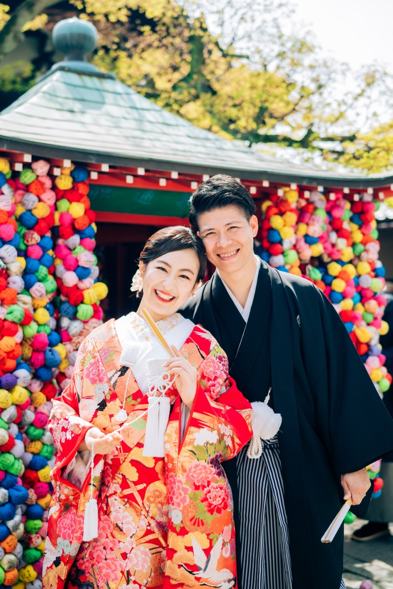 色打掛とカラフルな背景で。