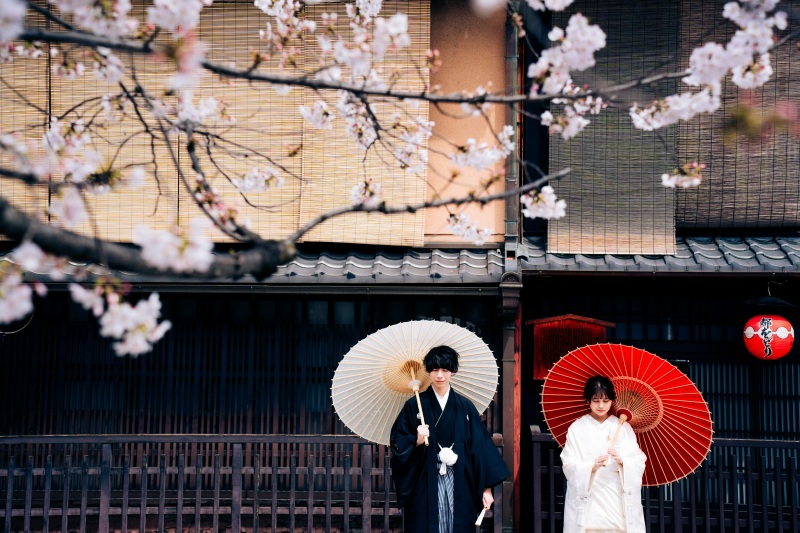 【アルバム付】和装1着ロケ2箇所プラン+スタジオ撮影特典《魔法の美肌・細見えレタッチ付》200枚