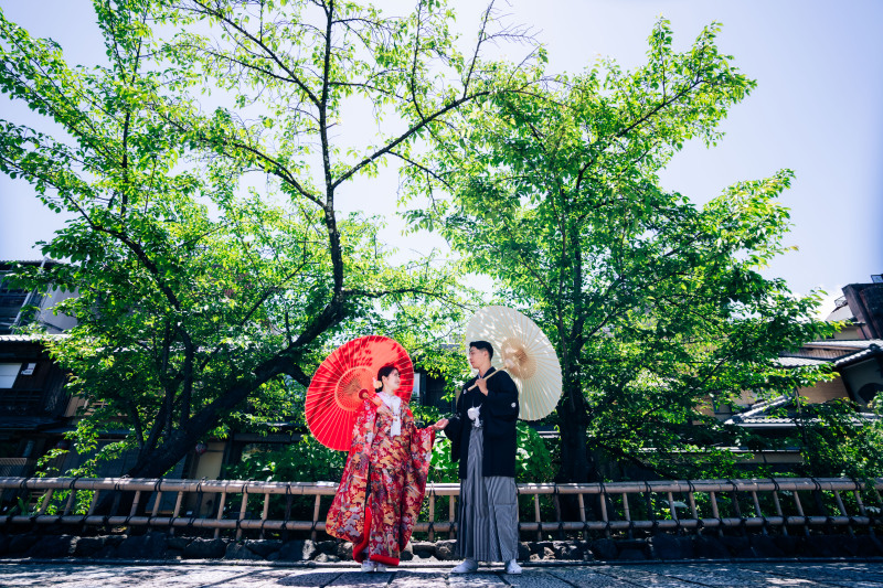 【アルバム付】祇園撮影プラン+スタジオ撮影特典《魔法の美肌・細見えレタッチ付》200枚