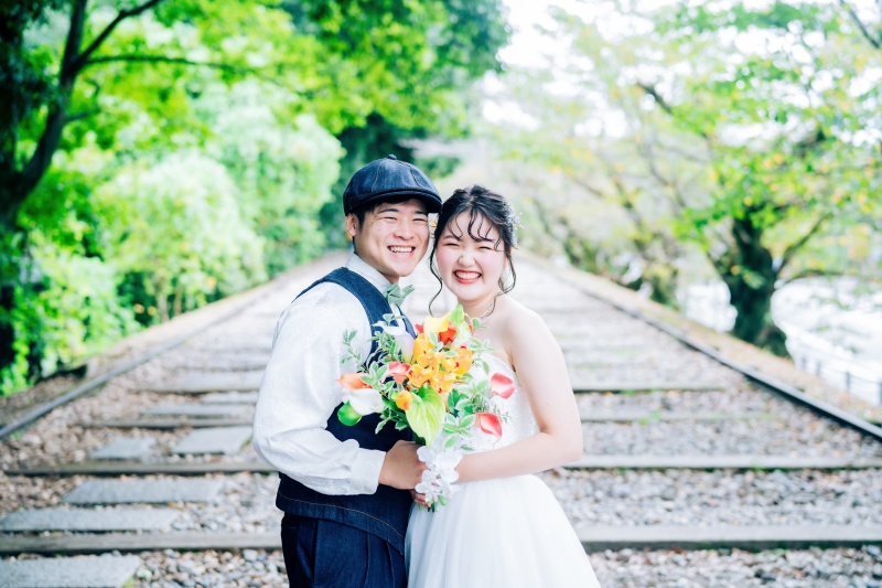 【アルバム付】洋装1着ロケ2箇所プラン+スタジオ撮影特典《魔法の美肌・細見えレタッチ付》200枚