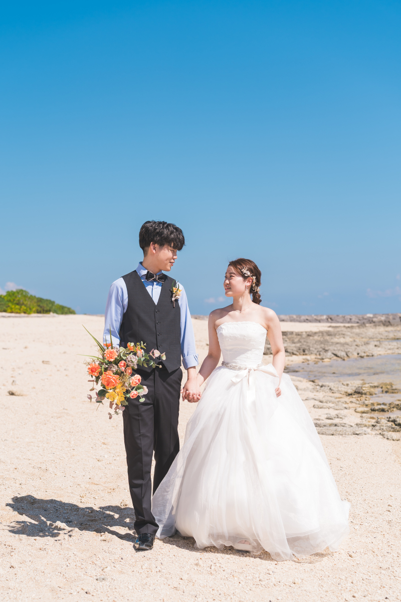 波打ち際を歩きましょ♡♡♡