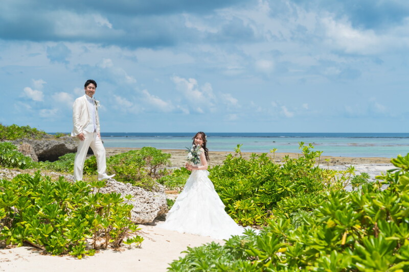 石垣島 by ワタベウェディング_衣装の試着ができる