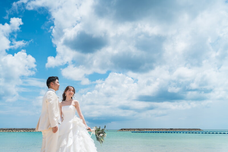 家族と一緒に【結婚&旅の想い出を残す!】ビーチ100カット+プレゼント用アルバム2冊+ムービー★感動がずっ~と残る特別プラン