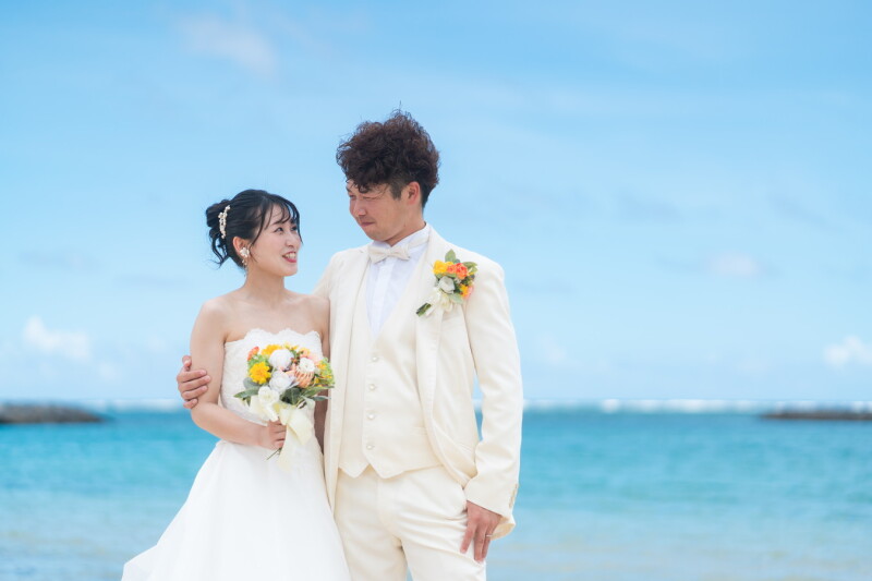 青い海♪【ふたりの笑顔、ぜーんぶアルバムに❤】ビーチフォト100カット+アルバム|ページをめくるたび素敵な想い出が蘇る!