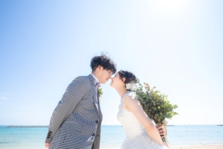 ♪前撮りフォトツアー♪写真ボード付き 天然ビーチフォトプラン100カット|全データ納品｜衣裳｜ヘアメイク付