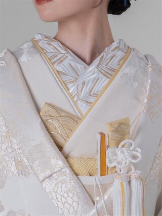刺繍襟　松葉（まつば）白金