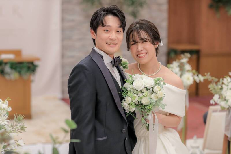 洋装にお色直しをして