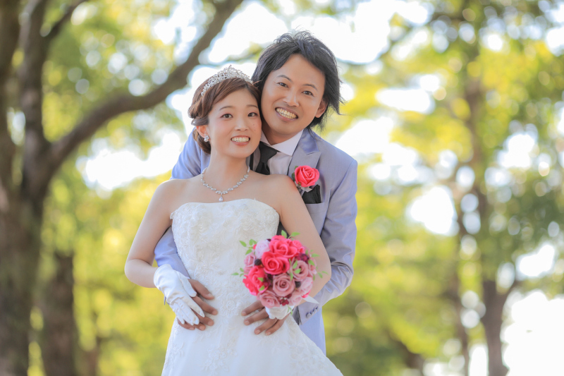 ウェディングドレスでガーデンへ