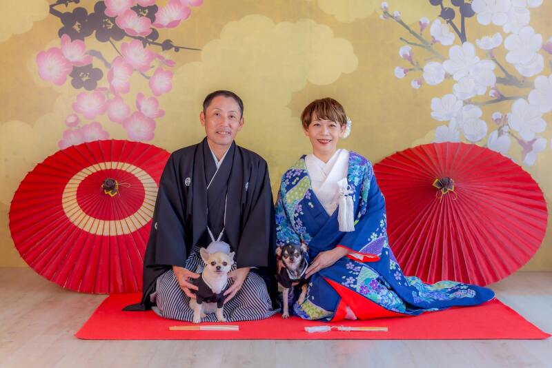 まずは正座でご挨拶