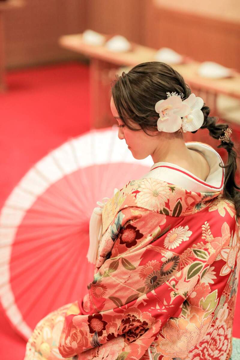 色打掛の後ろ姿ショット
