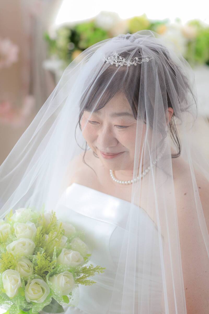 ベールをかぶって