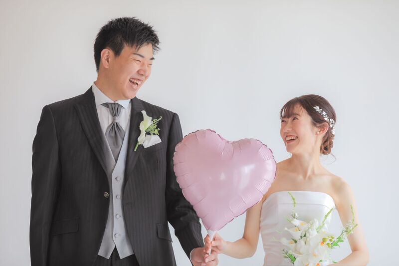 撮影グッズでお二人らしく