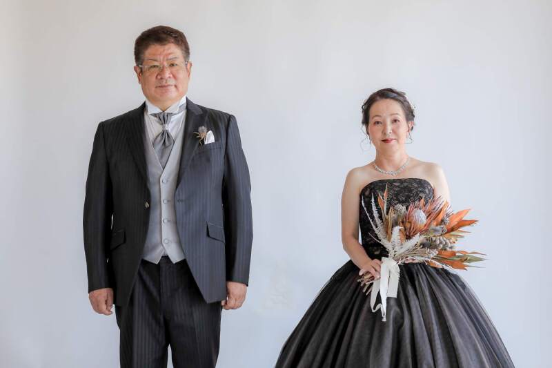 グラックドレスにお色直しをして