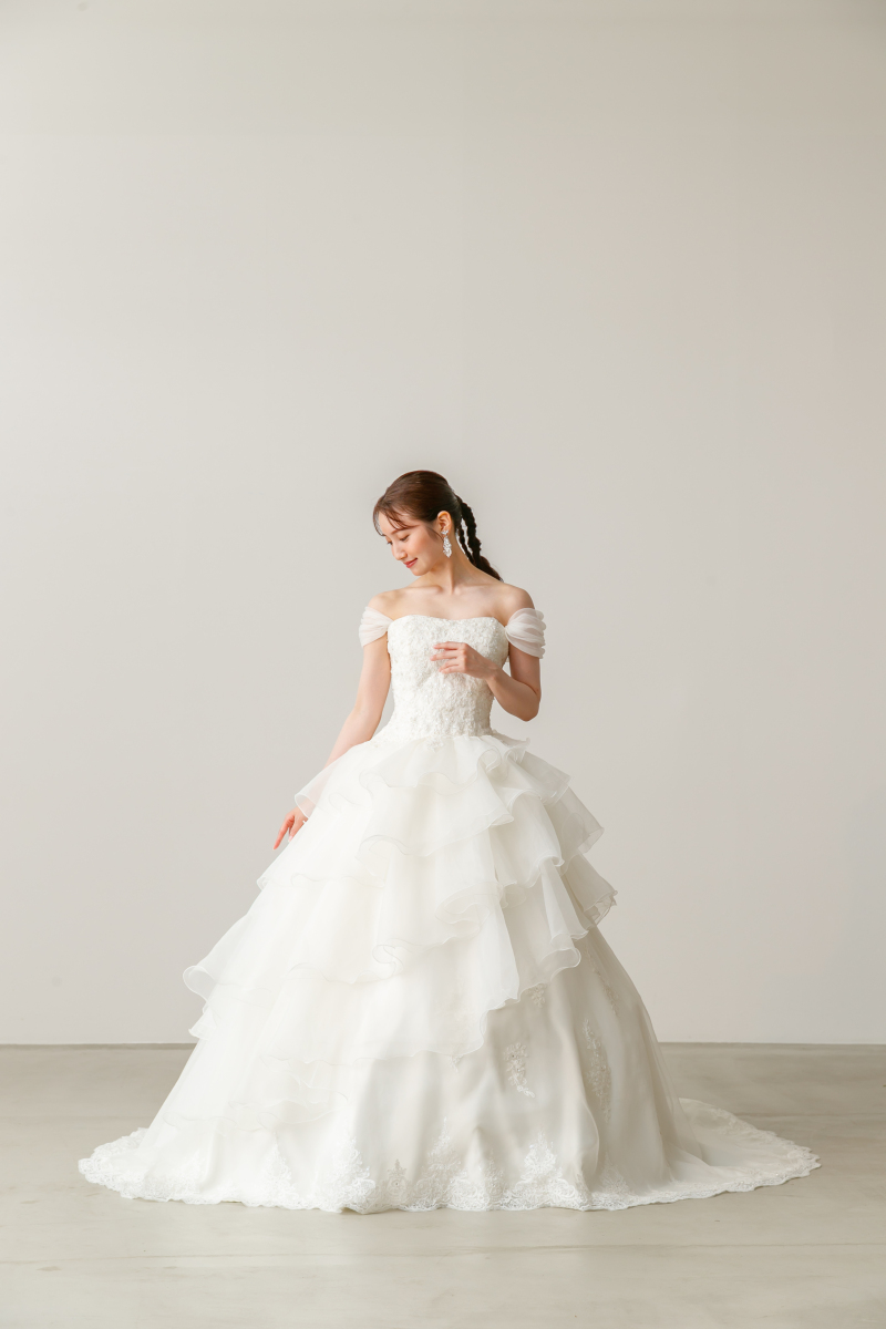 【プリンセス】ふんわりシルエットで豪華キュートに