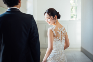 小さな結婚式だけのオリジナルブランドドレスもご用意