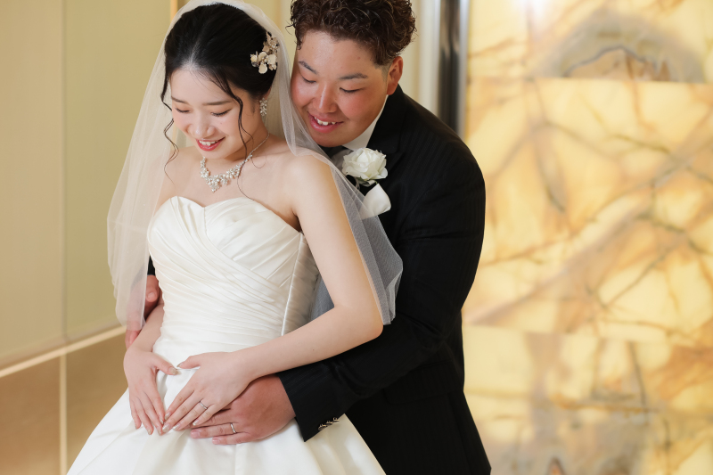 マタニティでも安心のドレス&ヘアメイク!