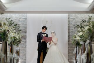 【チャペル人前挙式＋６名様会食プラン】～挙式と会食でゲストと過ごすかけがえのない時間を～（洋装1着）