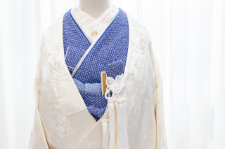 刺繍襟(金糸・桜柄)