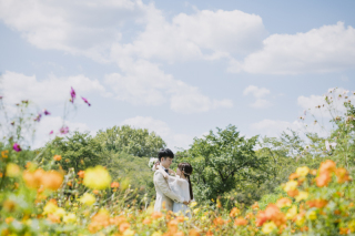 たくさんのお花や自然に囲まれた撮影が可能です＊